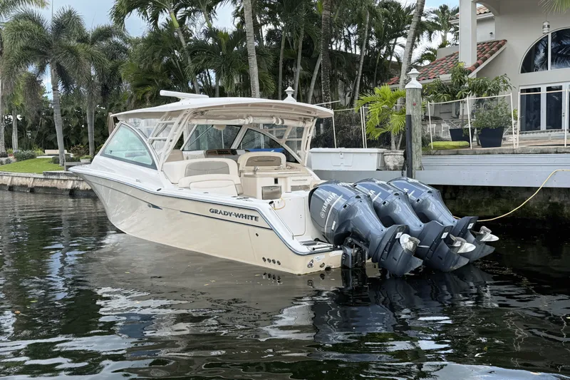 Slide: The Image of Grady-White 375 FREEDOM 2014 - 8