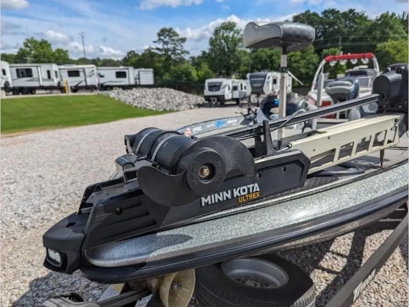Slide: The Image of Triton TRX 22 ELITE 2016 - 4