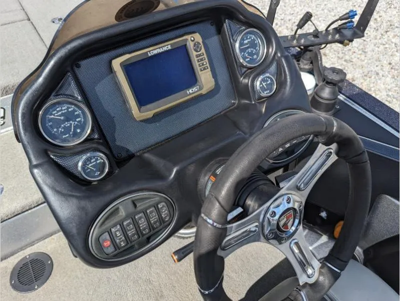 Slide: The Image of Triton TRX 22 ELITE 2016 - 2