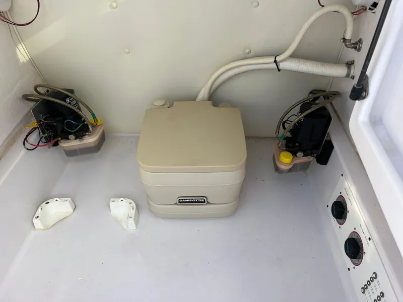 Slide: The Image of Donzi 29 ZF Cuddy 2002 - 56