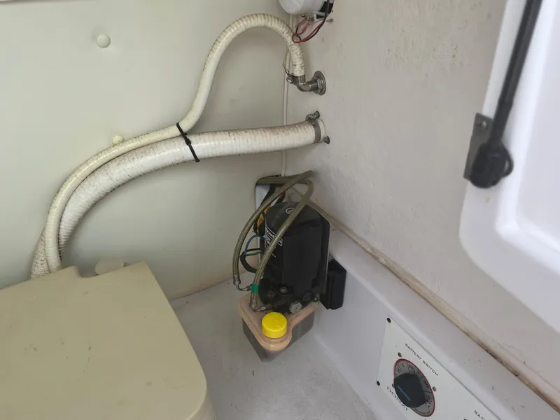 Slide: The Image of Donzi 29 ZF Cuddy 2002 - 60