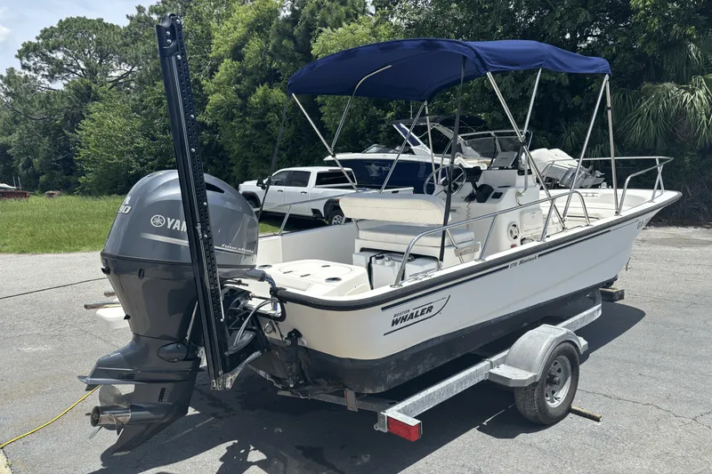 Slide: The Image of Boston Whaler 170 MONTAUK 2016 - 3