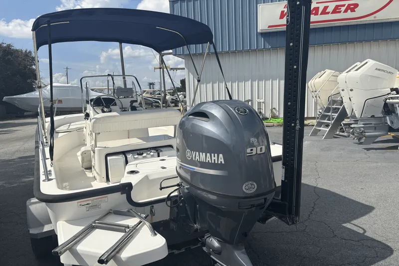 Slide: The Image of Boston Whaler 170 MONTAUK 2016 - 7