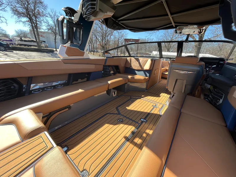 Slide: The Image of Interior of 2023 Nautique Super Air Nautique G25 boat. - 11