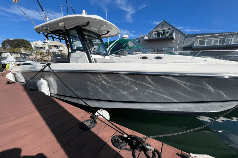 Slide: The Image of Boston Whaler 280 OUTRAGE 2024 - 3