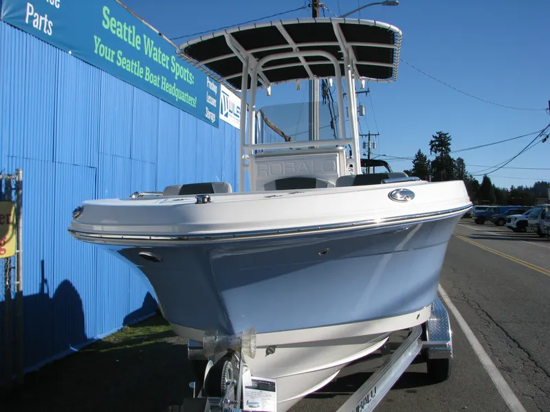 Slide: The Image of 2025 Robalo R200 Center Console boat displayed at Seattle Water Sports. - 2