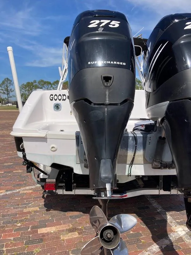 Slide: The Image of 2005 Donzi 35 ZFC Daytona boat with twin 275 horsepower engines. - 13