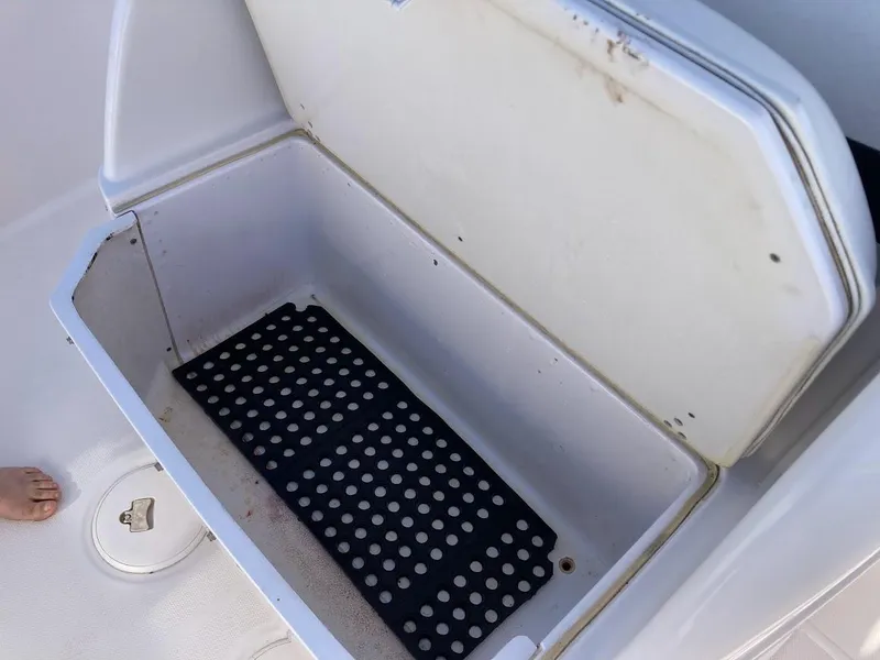 Slide: The Image of Open storage compartment on 2005 Donzi 35 ZFC DAYTONA boat. - 26