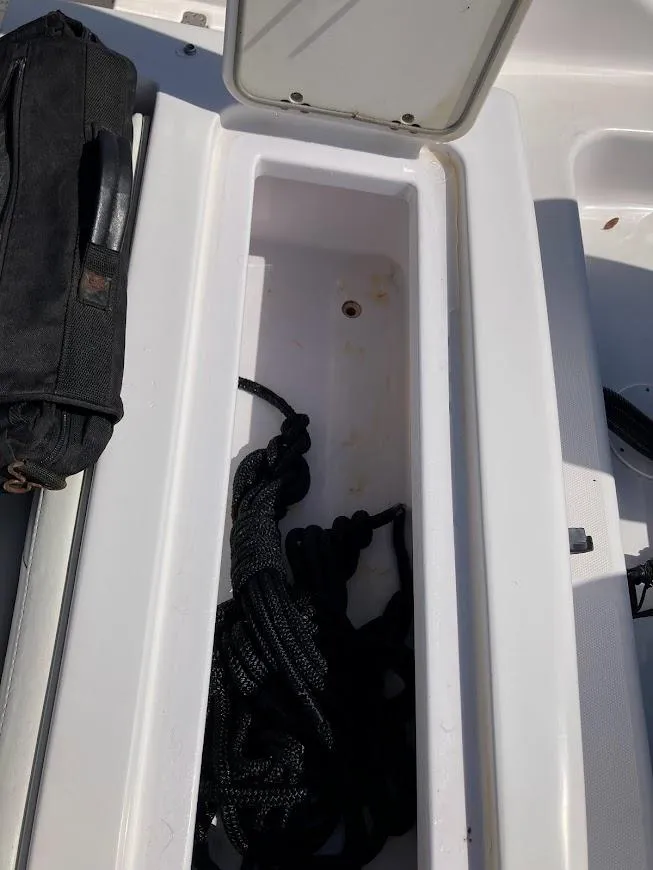 Slide: The Image of Open storage compartment on 2005 Donzi 35 ZFC DAYTONA boat. - 41