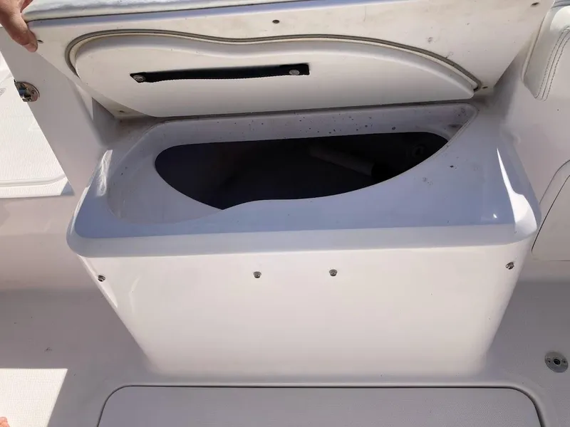 Slide: The Image of Open storage compartment on 2005 Donzi 35 ZFC DAYTONA boat. - 44