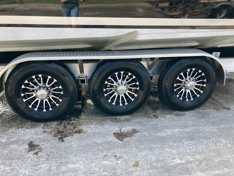 Slide: The Image of Donzi 35 Zf 2005 - 53