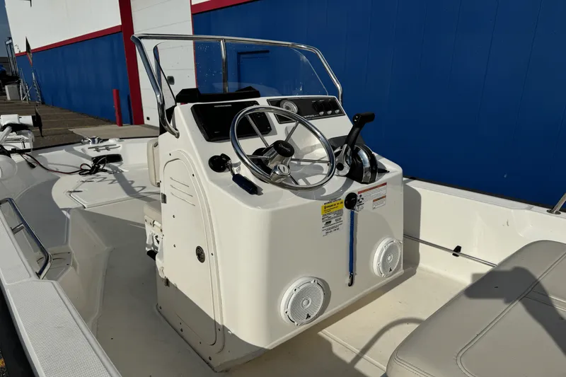 Slide: The Image of Boston Whaler 150 Montauk 2022 - 11