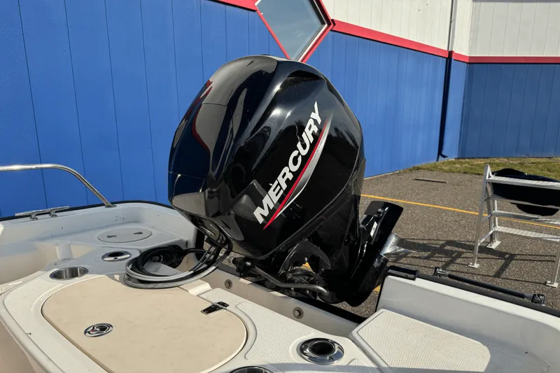 Slide: The Image of Boston Whaler 150 Montauk 2022 - 7