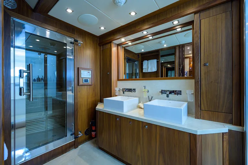 Slide: The Image of Sunseeker Trideck 2009 - 53