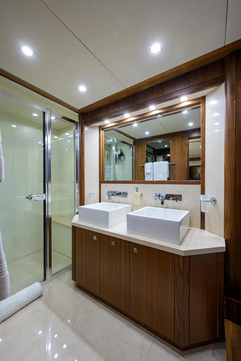 Slide: The Image of Sunseeker Trideck 2009 - 62