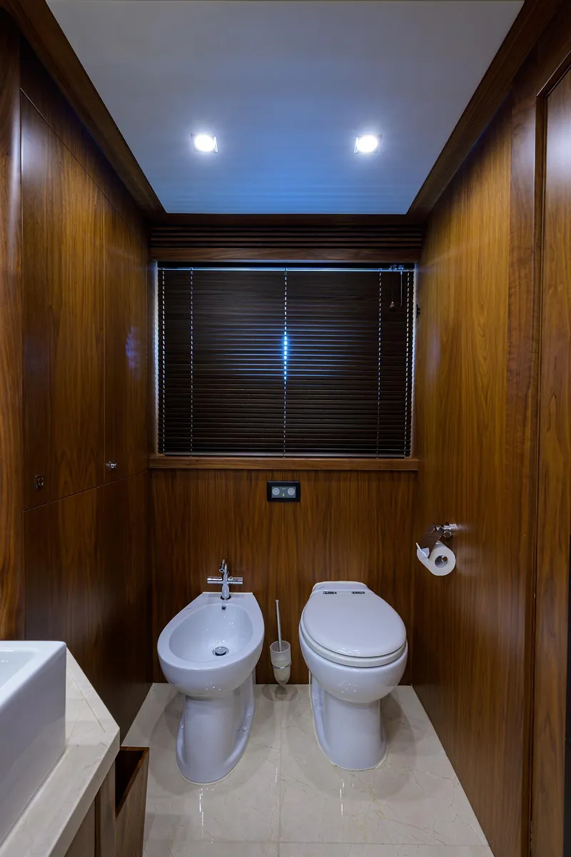 Slide: The Image of Sunseeker Trideck 2009 - 64