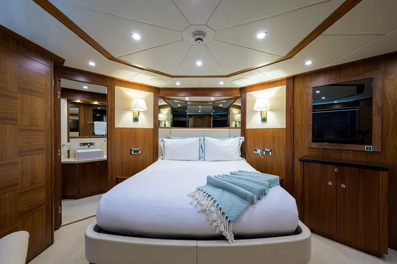 Slide: The Image of Sunseeker Trideck 2009 - 66