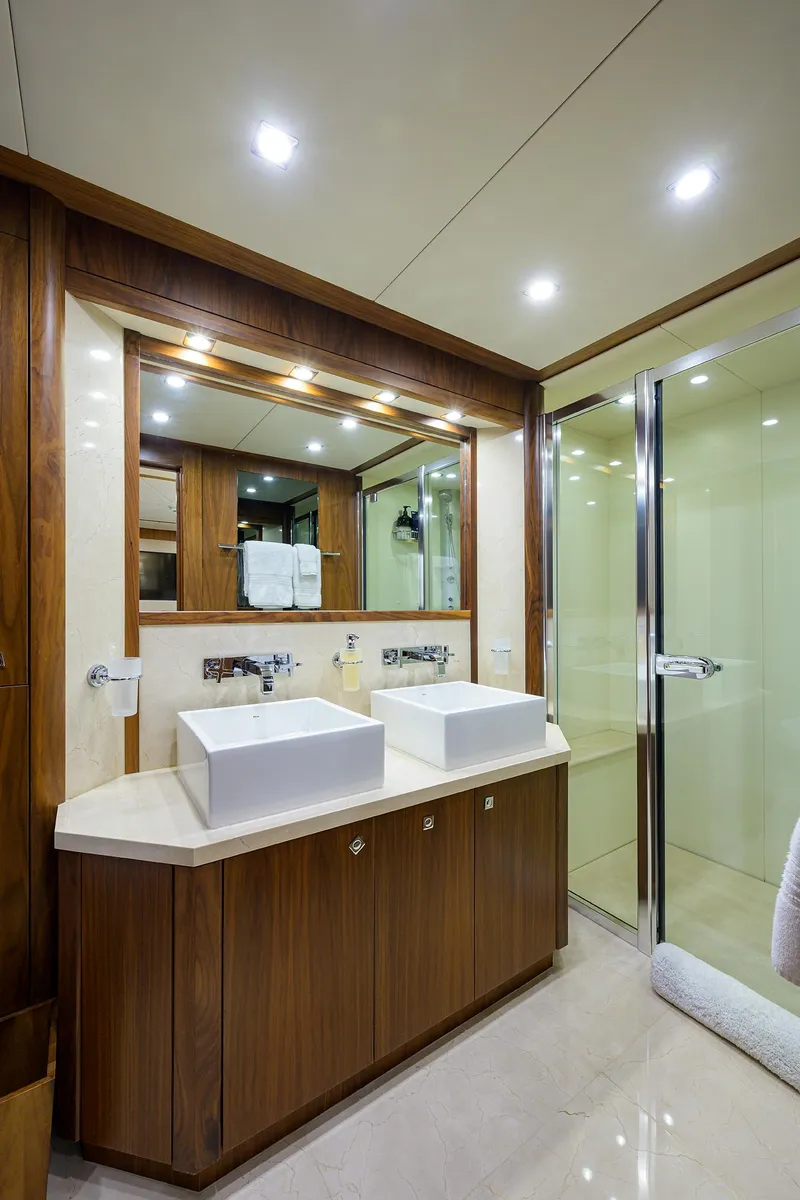 Slide: The Image of Sunseeker Trideck 2009 - 69