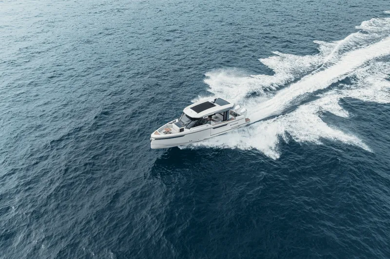 Slide: The Image of Saxdor 400 GTO 2026 - 47