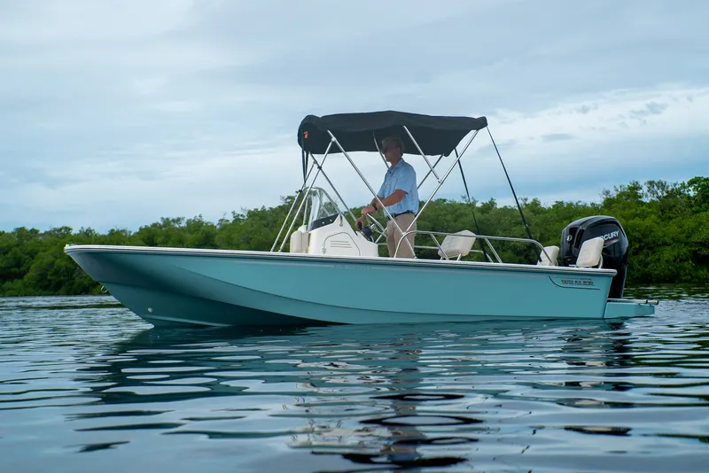 Slide: The Image of Boston Whaler 170 Montauk 2026 - 13