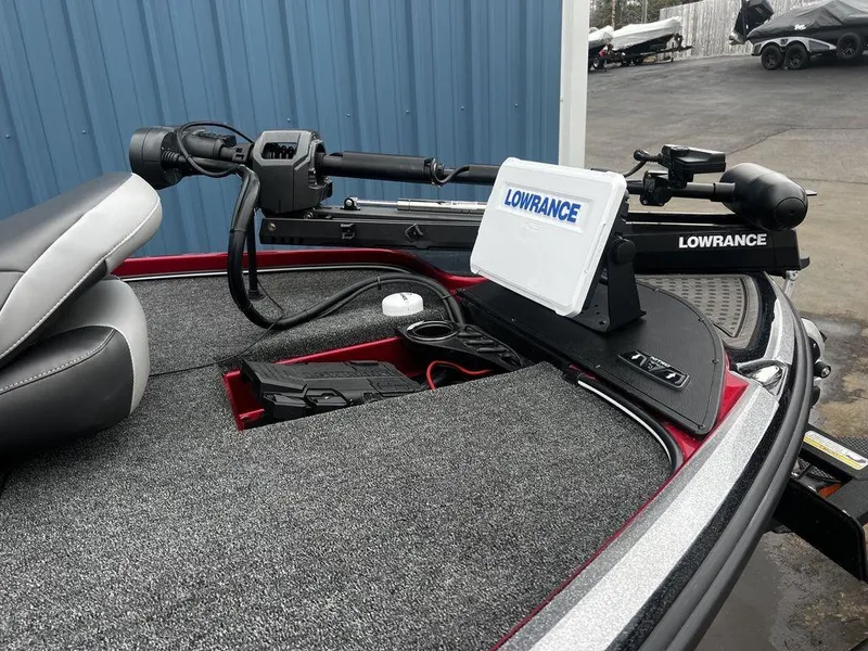 Slide: The Image of 2023 Nitro Z21 XL Pro boat with Lowrance electronics and trolling motor. - 6