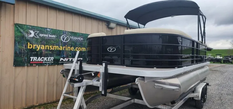 Slide: The Image of 2023 Veranda VISTA20RC Bi-Toon pontoon boat on trailer at Bryan's Marine. - 5