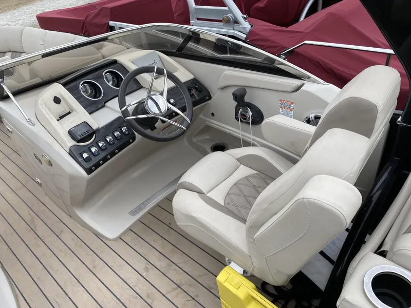 Slide: The Image of Bennington 2572 QCW - Windscreen 2016 - 3