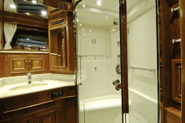 Slide: The Image of VIP Guest Head - 18