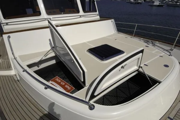 Slide: The Image of Foredeck Storage - 22