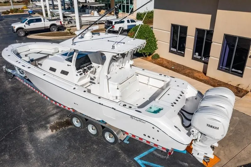 Slide: The Image of Edgewater 370CC 2026 - 25