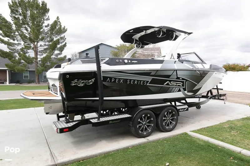 Slide: The Image of 2015 Tige ASR Apex Series for sale in Gilbert, AZ - 11
