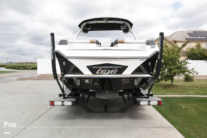 Slide: The Image of 2015 Tige ASR Apex Series for sale in Gilbert, AZ - 12