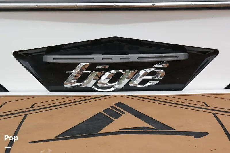 Slide: The Image of 2015 Tige ASR Apex Series for sale in Gilbert, AZ - 13