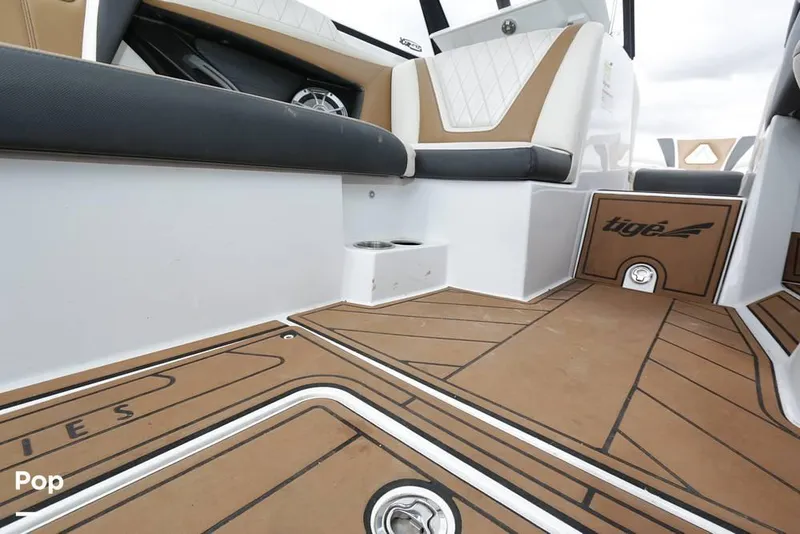 Slide: The Image of 2015 Tige ASR Apex Series for sale in Gilbert, AZ - 39