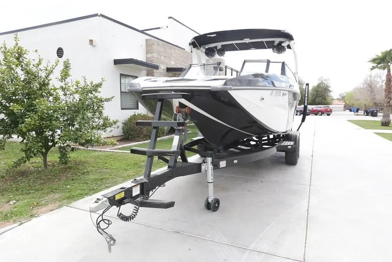 Slide: The Image of 2015 Tige ASR Apex Series for sale in Gilbert, AZ - 7