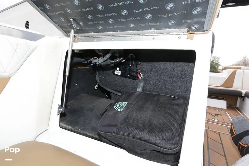 Slide: The Image of 2015 Tige ASR Apex Series for sale in Gilbert, AZ - 75