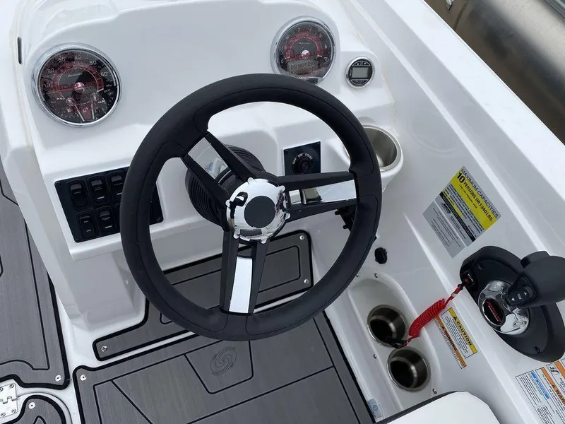 Slide: The Image of Hurricane SunDeck Sport 205 IO 2023 - 2