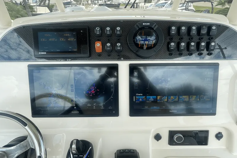 Slide: The Image of Grady-White 306 CANYON 2021 - 12