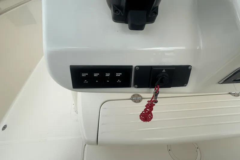 Slide: The Image of Grady-White 306 CANYON 2021 - 16