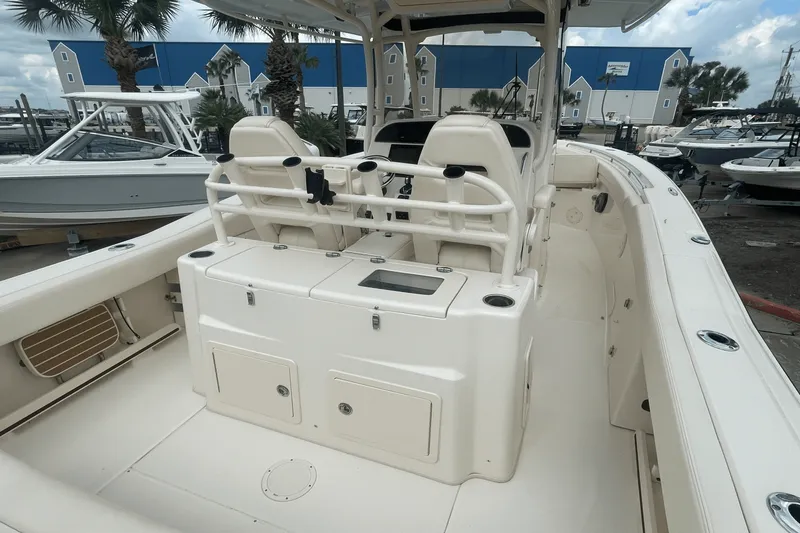 Slide: The Image of Grady-White 306 CANYON 2021 - 19