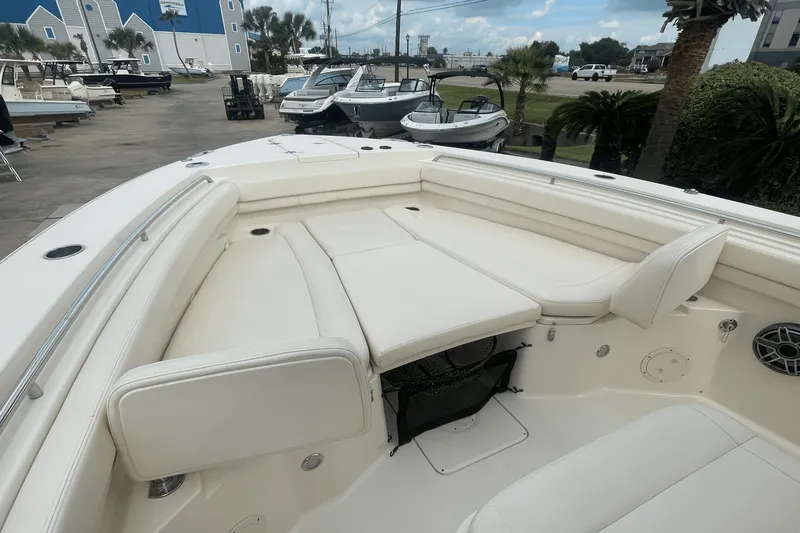 Slide: The Image of Grady-White 306 CANYON 2021 - 24