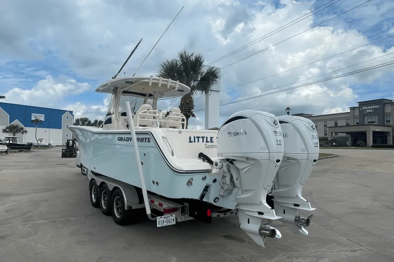 Slide: The Image of Grady-White 306 CANYON 2021 - 6