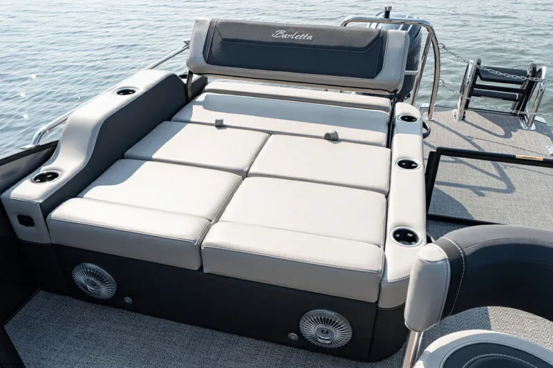 Slide: The Image of Barletta Cabrio 24 U 2026 - 5