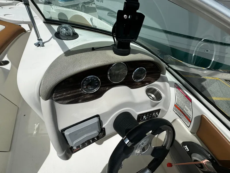 Slide: The Image of Sea Ray 200 Sundeck 2007 - 70