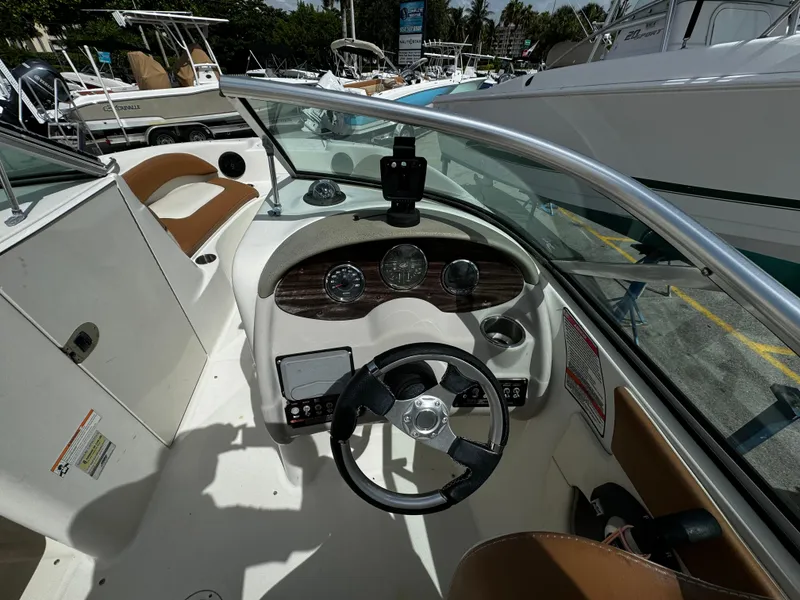 Slide: The Image of Sea Ray 200 Sundeck 2007 - 78