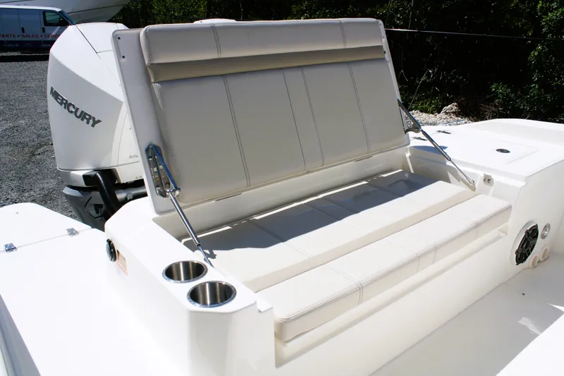 Slide: The Image of Boston Whaler 280 Dauntless 2026 - 12