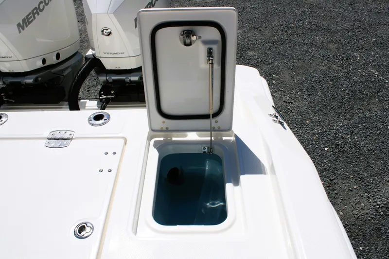 Slide: The Image of Boston Whaler 280 Dauntless 2026 - 13