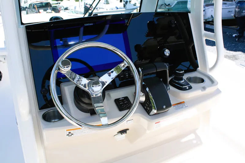 Slide: The Image of Boston Whaler 280 Dauntless 2026 - 24