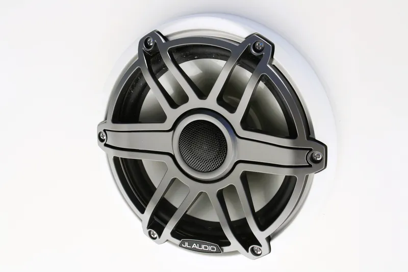 Slide: The Image of Boston Whaler 280 Dauntless 2026 - 29