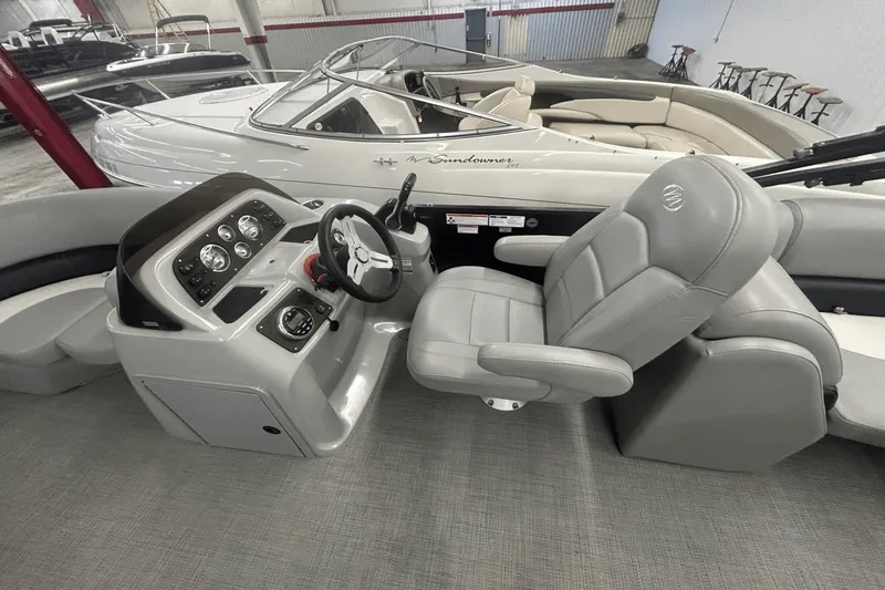 Slide: The Image of Manitou 210 AURORA LE 2019 - 14